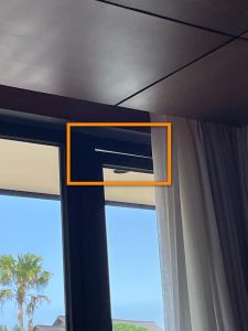 gap at window
